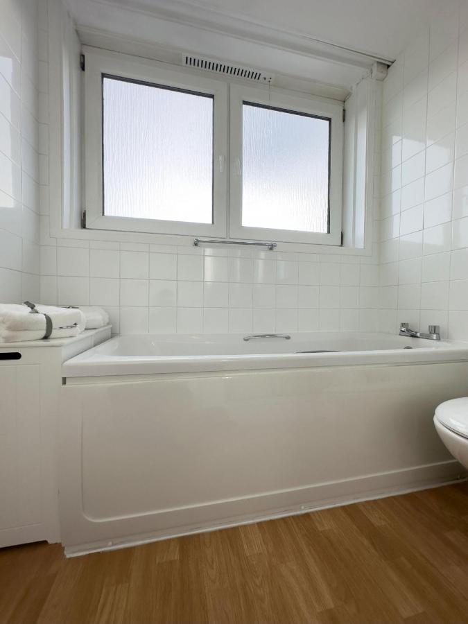 Scandi Style Apartment With Stunning Views Linlithgow Exterior photo